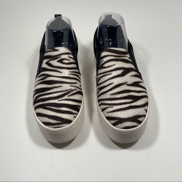 ALDO Alarka White-Black Zerbra Print Women's
Platform Sneakers Sz 9 - Picture 2 of 10